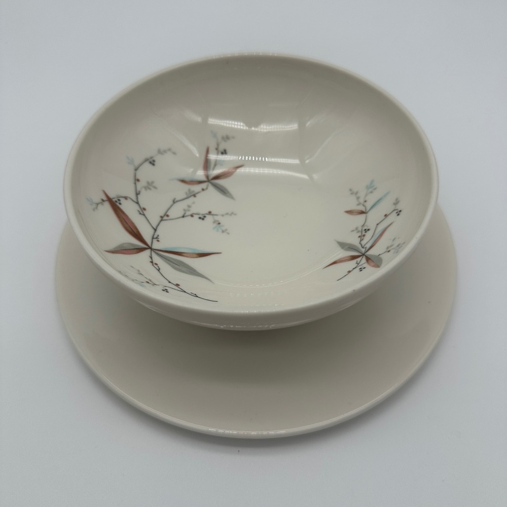 Syracuse Carefree China Finesse Gravy Boat Attached Underplate MCM Floral USA